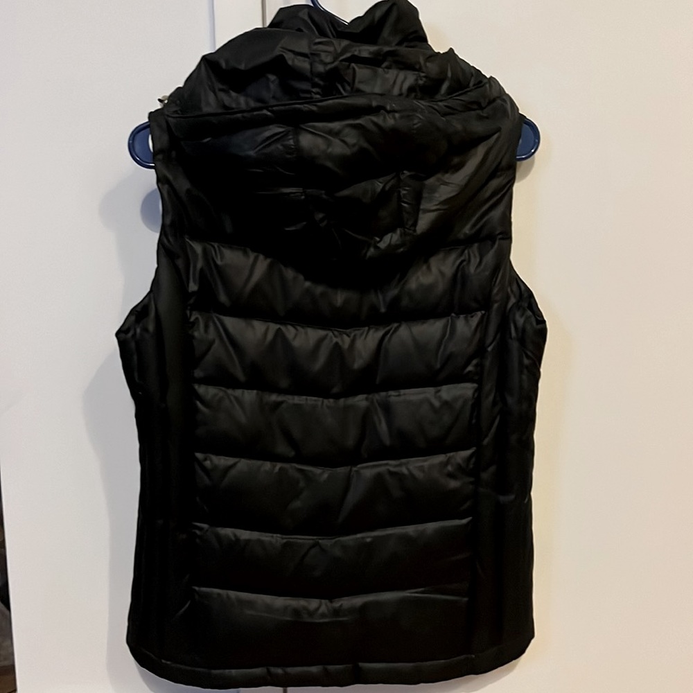 MICHAEL Michael Kors Puffer Vest - Picture 2 of 2